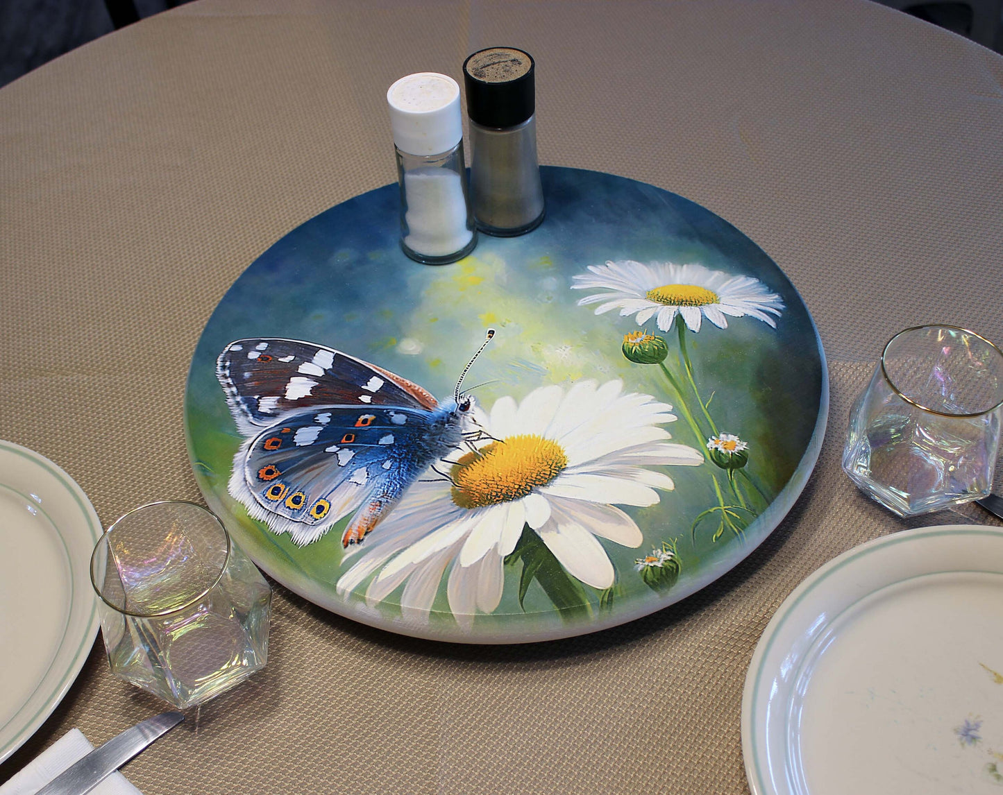 Daisy and Butterfly Custom Lazy Susan Turntable, Personalized Kitchen and Bath Organizer, Dining Table Centerpiece, Unique Gift, Sizes Vary