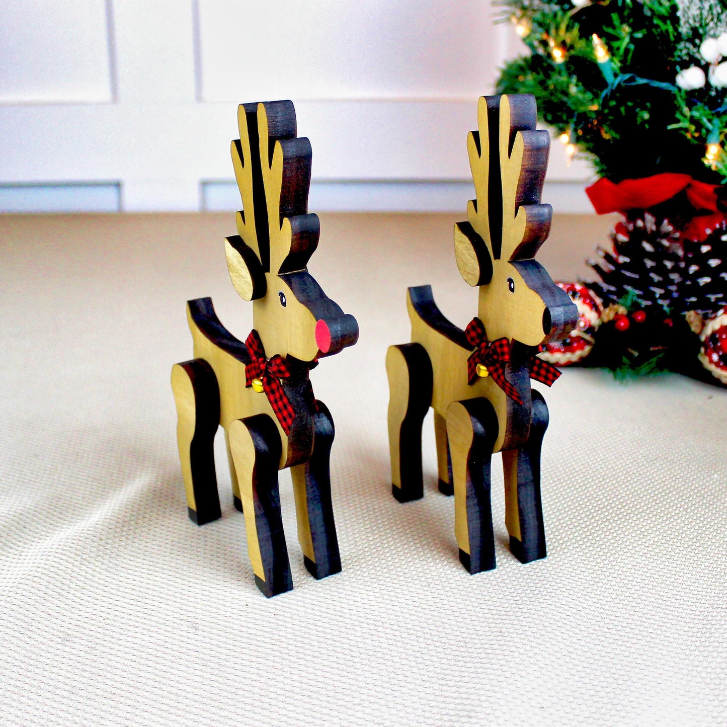 Reindeer Shelf Sitters Set of 2 – Personalized Wooden Pair with Buffalo Plaid Bows, Rustic Christmas Mantel Decor. Charming Christmas Magic