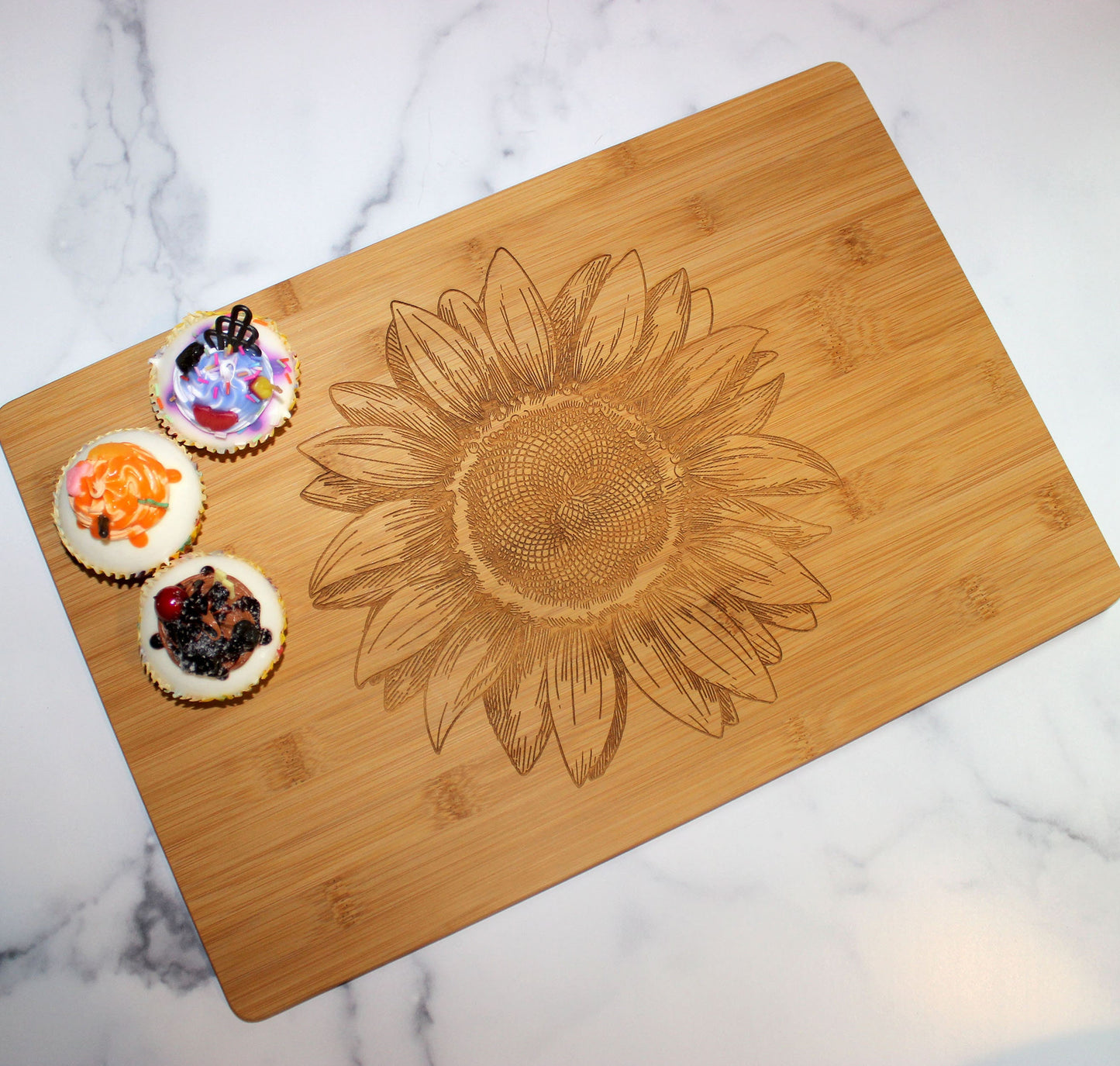 Sunflower Bamboo Cutting Board – 12"x18" – Farmhouse Kitchen Decor