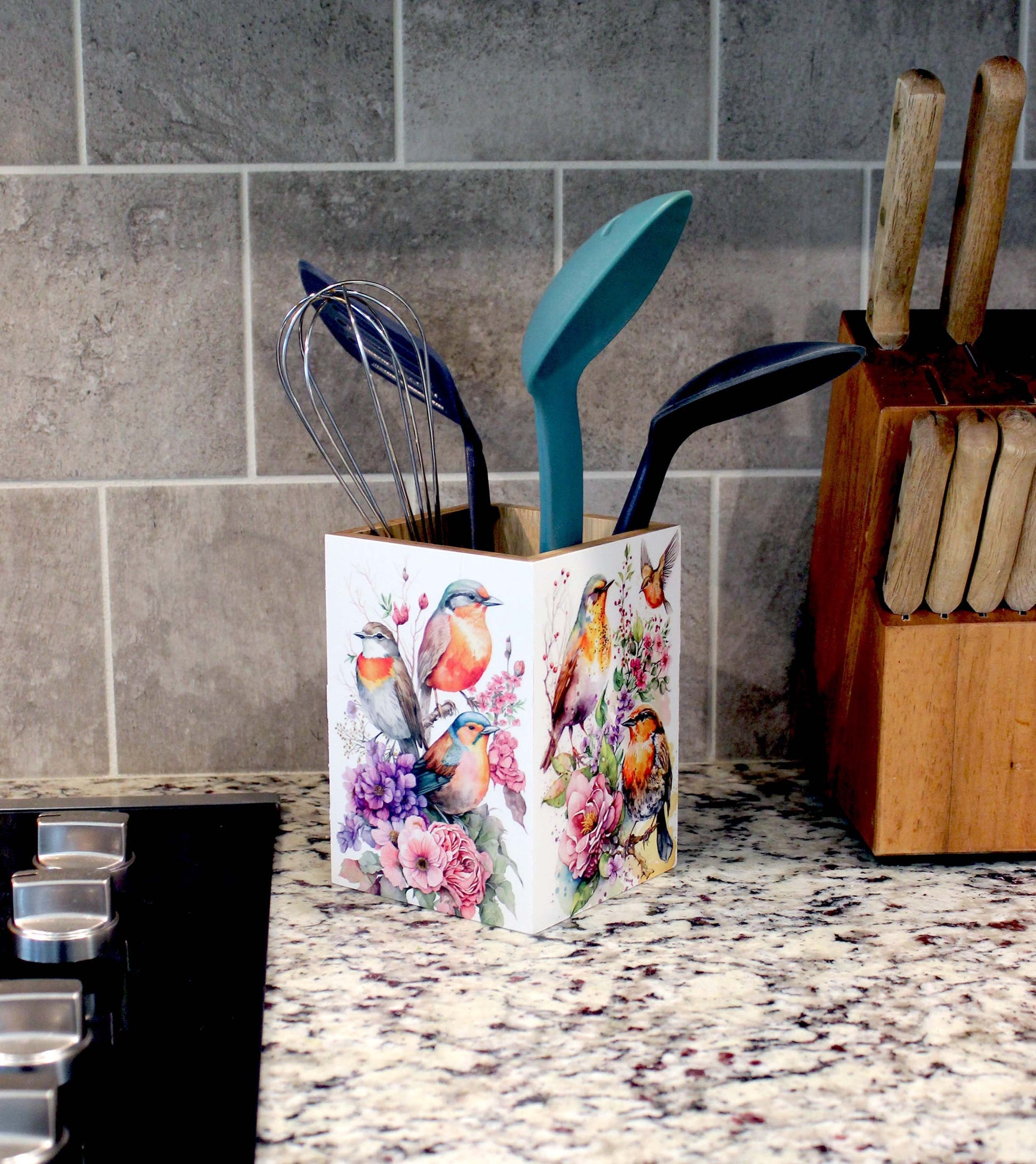 Unique Gifts for Birders, Beautiful Unique Utensil Holder, Bird Lovers Gift with Beautiful Spring Birds Art Decorating all 4 Sides in UV Ink