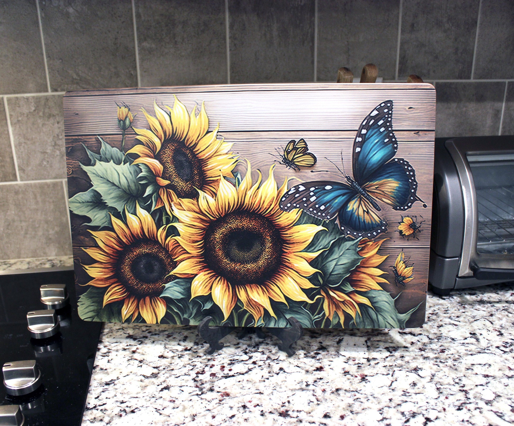 Personalized Farmhouse Cutting Board, Decorative Sunflower and Butterfly Lovers Gift, Custom Bamboo Cheese Board, Rustic Kitchen Decor
