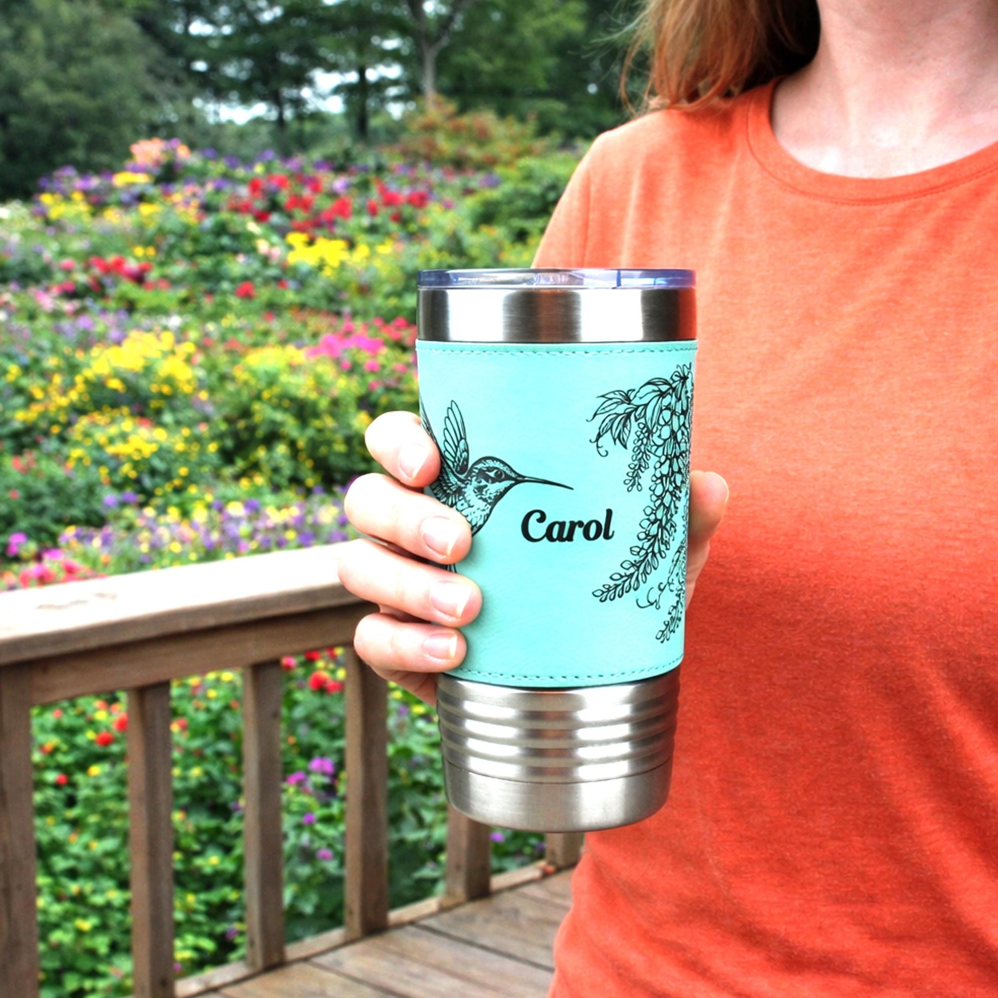 Hummingbird & Wisteria Engraved 20 oz Travel Tumbler – Personalized Leatherette Wrap, Custom NameCoffee Mug, Perfect Hummingbird Lover Gift