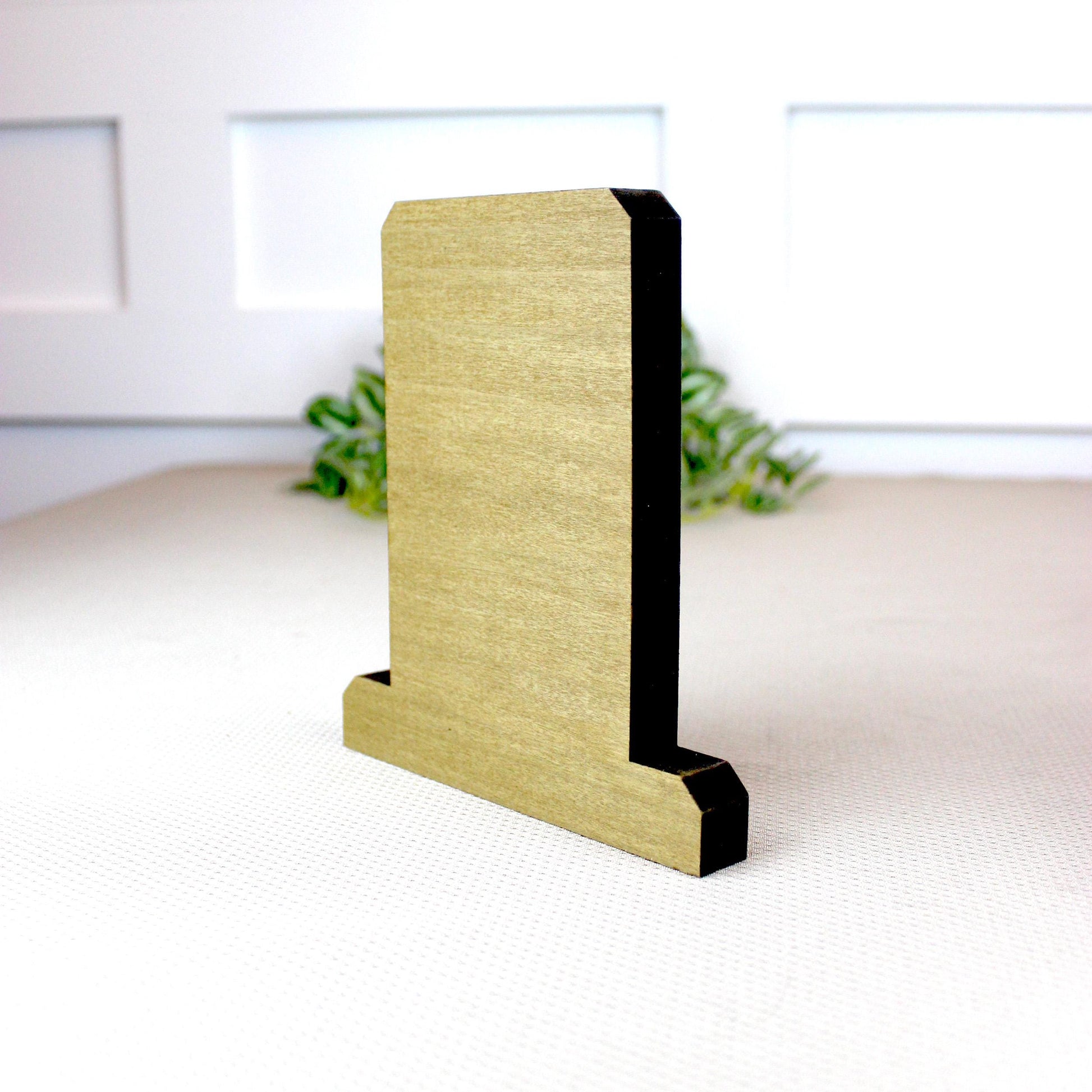 Custom Pet Memorial Photo Shelf Sitter – Personalized Name Base, Dog/Cat Mantel Decor Using Your Favorite Photo