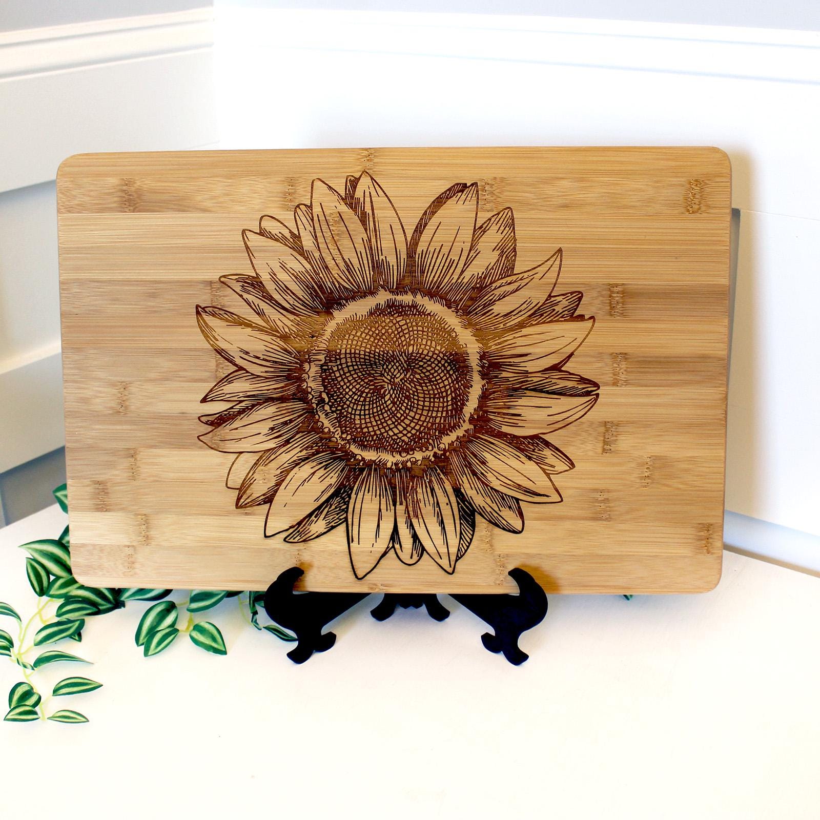 Sunflower Kitchen Decor, Large Personalized Bamboo Cutting Board for Mother's Day, Wood Cutting Board, great Environmentally Friendly Gifts
