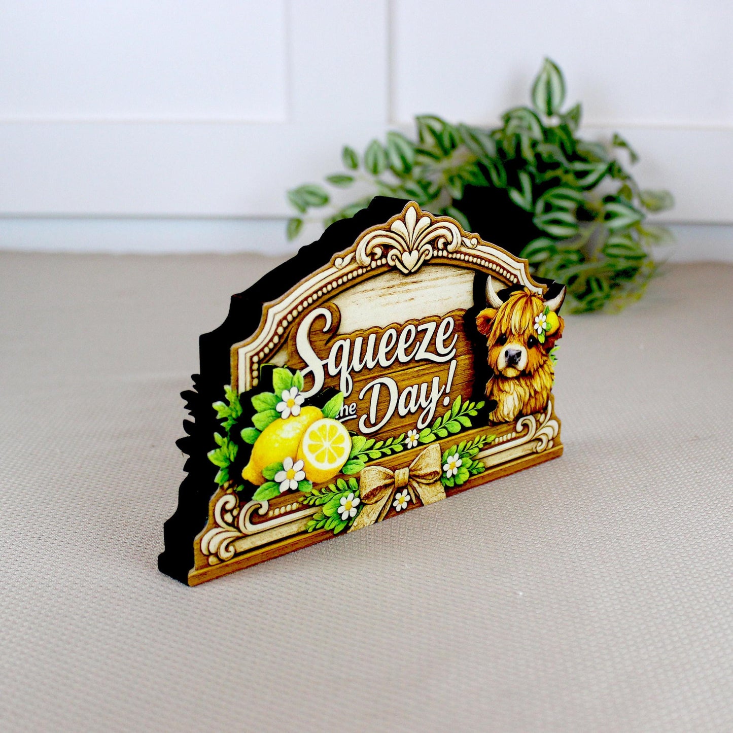 Highland Cow Squeeze the Day Shelf Sitter Keepsake, Wooden Lemon Decor, Summer Kitchen Sign, Farmhouse Cow Decor, Gift for Cow Lover