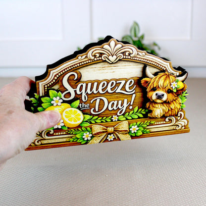 Highland Cow Squeeze the Day Shelf Sitter Keepsake, Wooden Lemon Decor, Summer Kitchen Sign, Farmhouse Cow Decor, Gift for Cow Lover