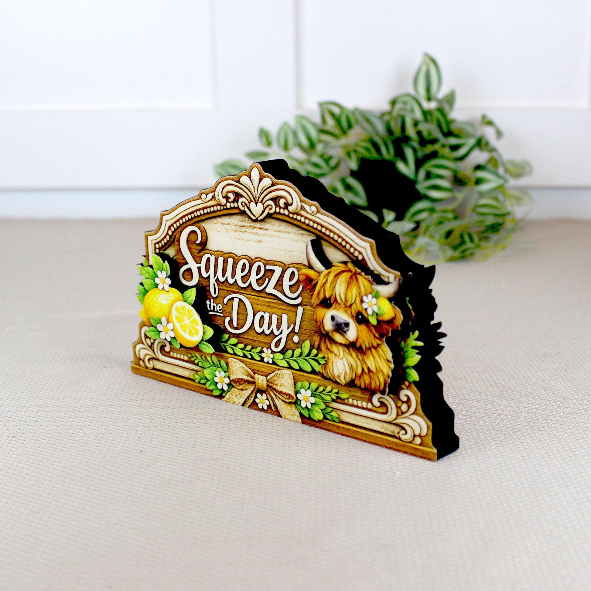 Highland Cow Squeeze the Day Shelf Sitter Keepsake, Wooden Lemon Decor, Summer Kitchen Sign, Farmhouse Cow Decor, Gift for Cow Lover