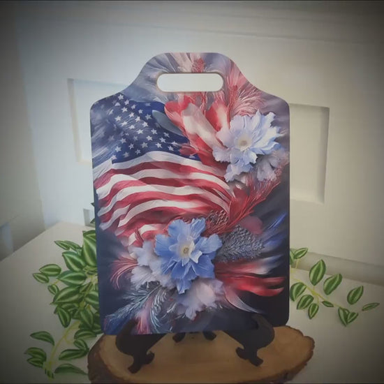 Patriotic Flag Kitchen Decor, Environmentally Friendly Handled Bamboo Cutting Board Decorated with UV Ink with Unique Patriotic Flag Design