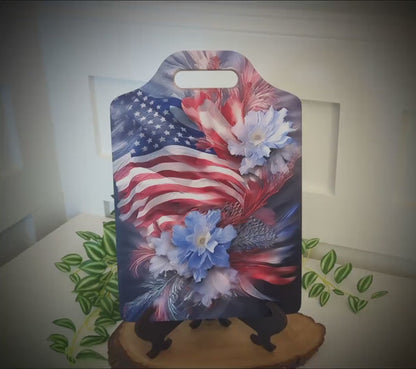Patriotic Flag Kitchen Decor, Environmentally Friendly Handled Bamboo Cutting Board Decorated with UV Ink with Unique Patriotic Flag Design