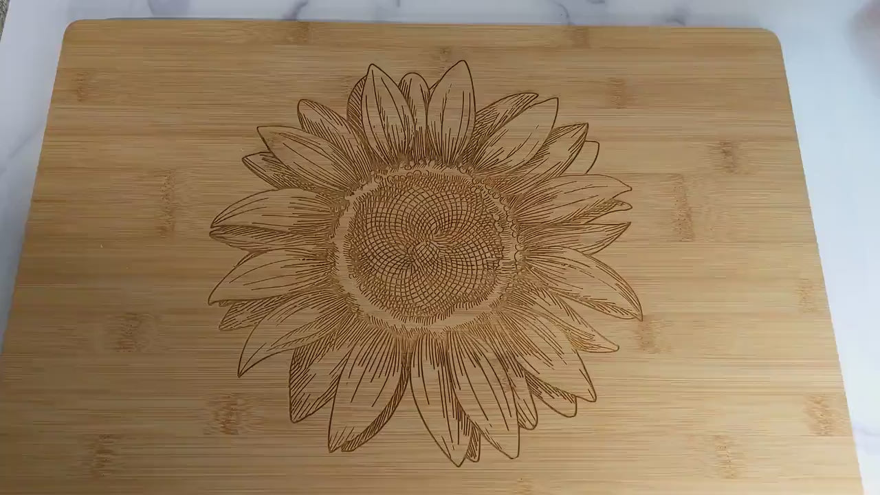 Sunflower Kitchen Decor, Large Personalized Bamboo Cutting Board for Mother's Day, Wood Cutting Board, great Environmentally Friendly Gifts