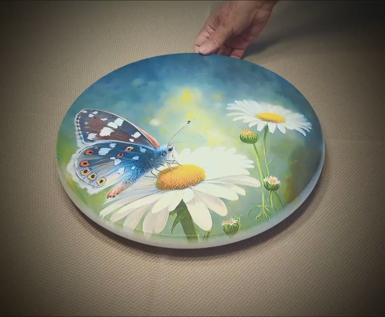 Daisy and Butterfly Custom Lazy Susan Turntable, Personalized Kitchen and Bath Organizer, Dining Table Centerpiece, Unique Gift, Sizes Vary